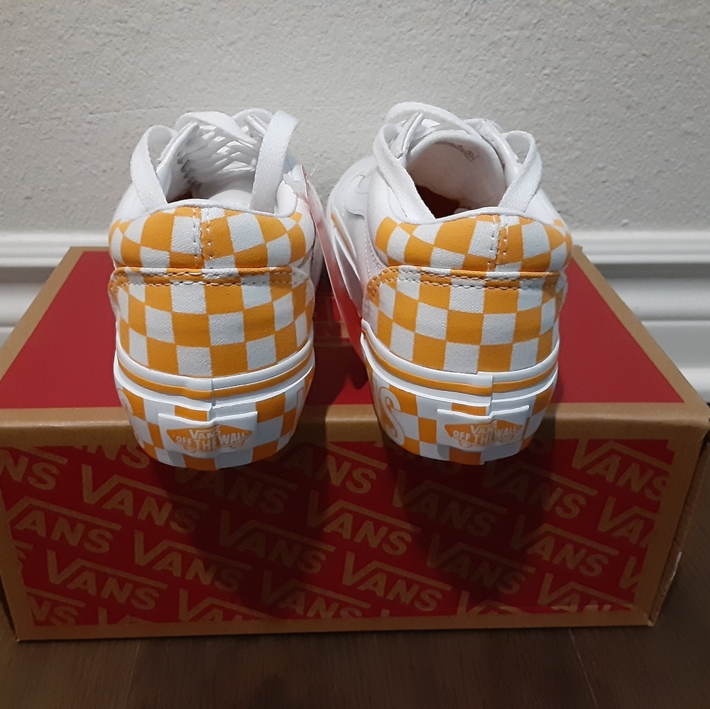 Vans - Picture 4 of 4